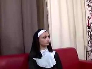 Melyne Leone bonnes soeurs perverties