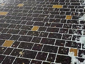 Spandex leggings extensively