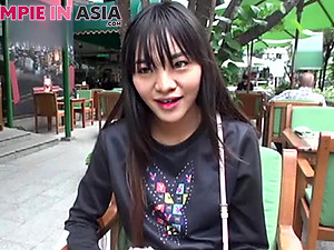 Young Thai spinner gets flavour of the month connected about with the addition of rim about jizz