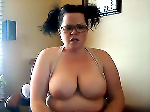 Hot BBW on touching glasses squirts after a long time toying cunt