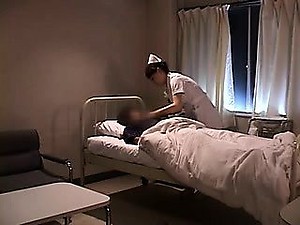 Kinky Oriental nurse puts her hands to work on a patient\'s
